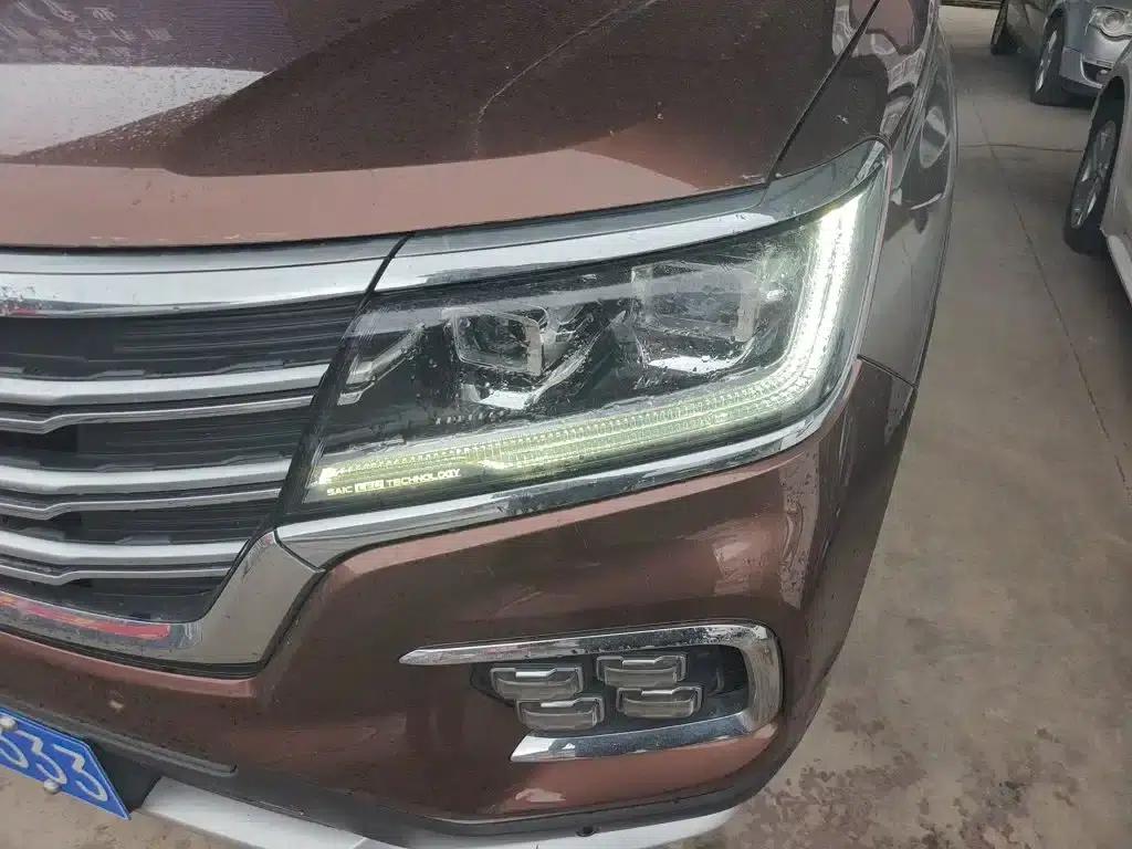 Roewe RX8 2018 30T Intelligent Internet Two-Wheel Drive Supreme Edition — миниатюра 18