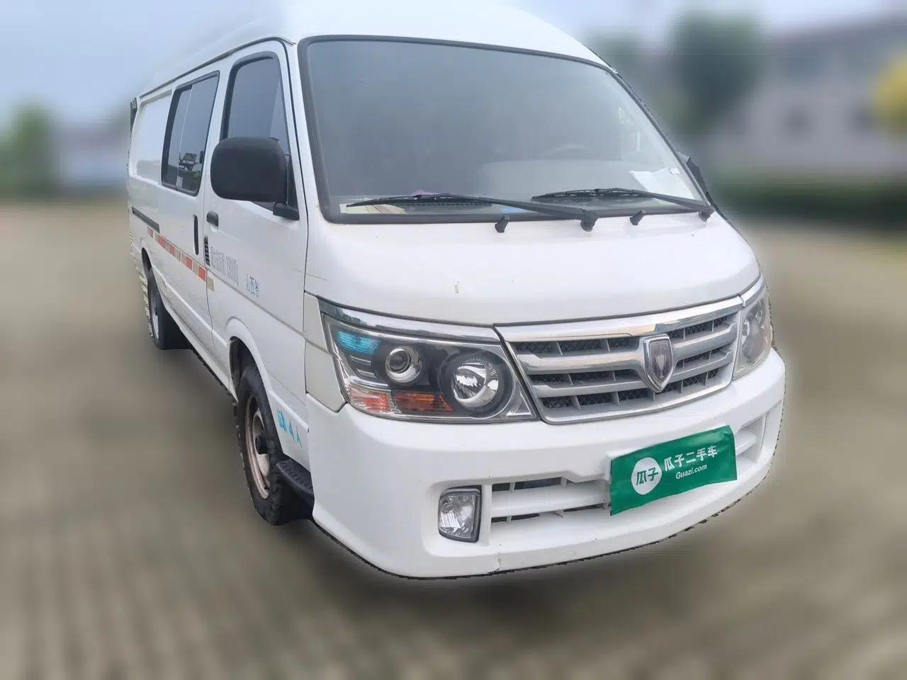 Jinbei Hiace 2.0 manual 4-seat cargo van — миниатюра 3