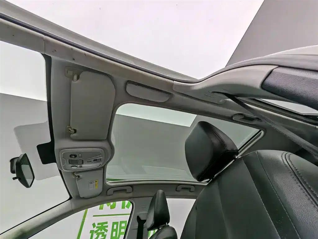 Peugeot 308S 2015 1.2T Automatic Sporty Edition — миниатюра 14