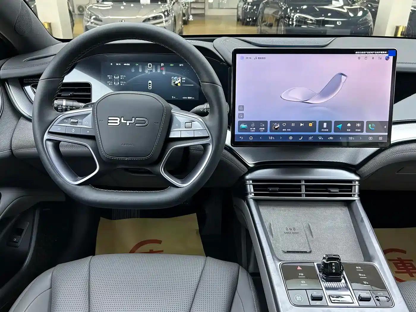 Seal 07 DM-i 2025 Intelligent Driving Edition DM-i 1.5L 125km Premium Model — миниатюра 7