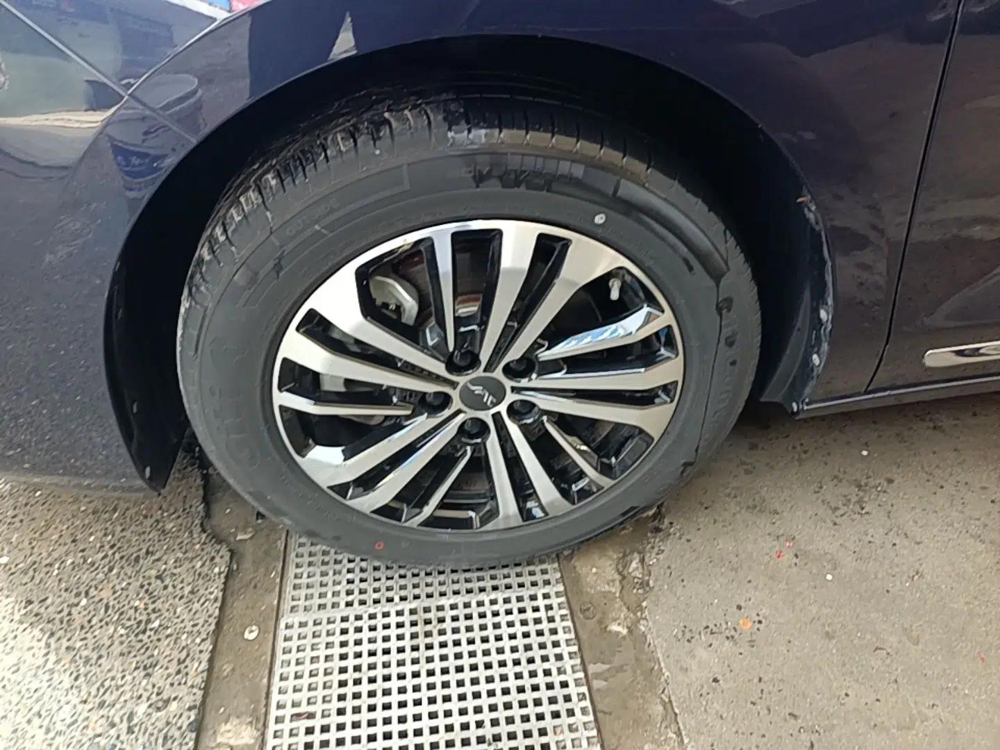 JAC Refine RF8 2024 Zhiling Edition 2.0T Prestige Model — миниатюра 10