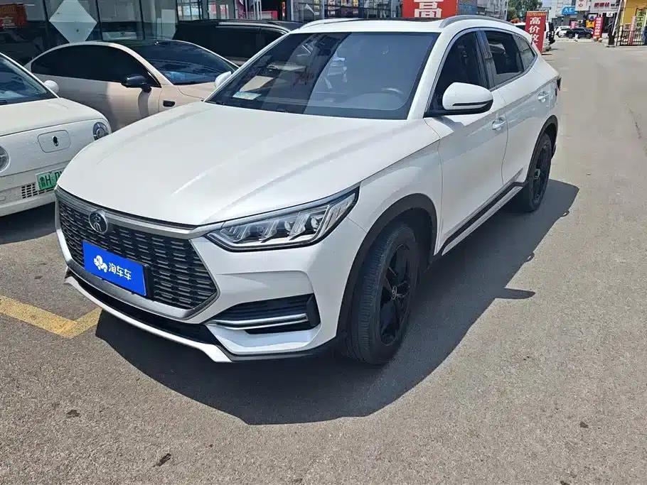 Song PLUS 2020 1.5T Automatic Deluxe Edition — миниатюра 1