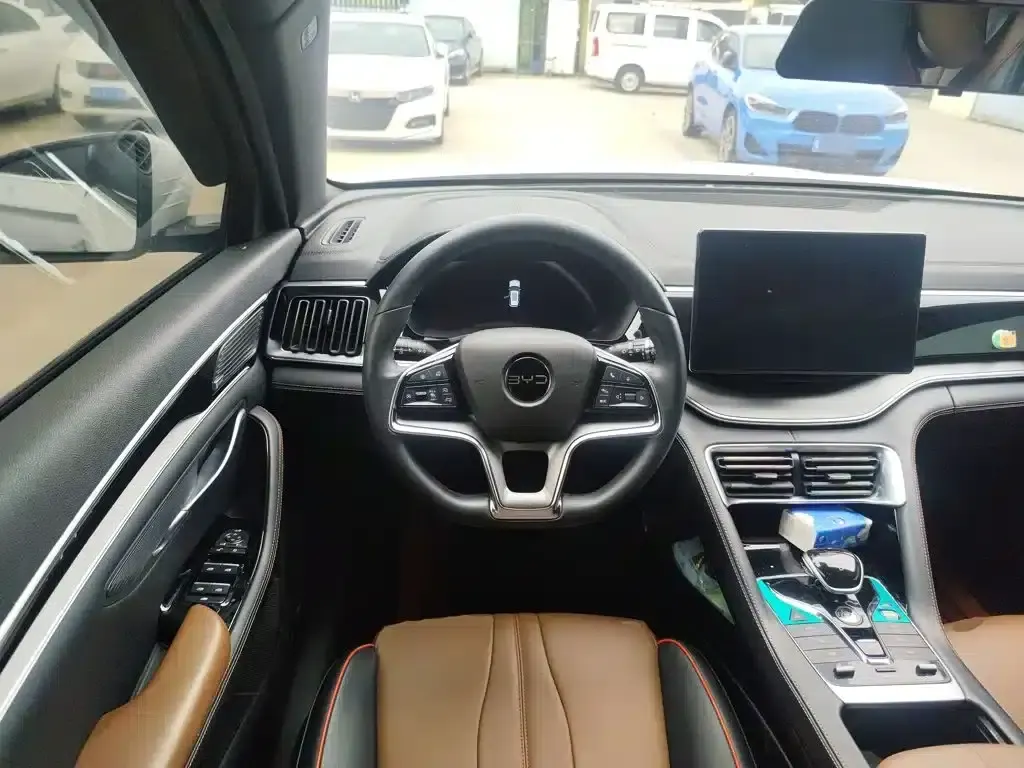 Song PLUS 2020 1.5T Automatic Flagship Edition — миниатюра 3