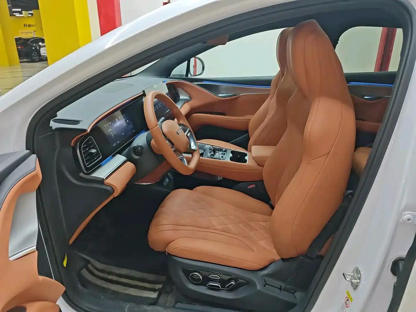 Hiace 07 EV 2024 Model 610 Long Range Version — миниатюра 9