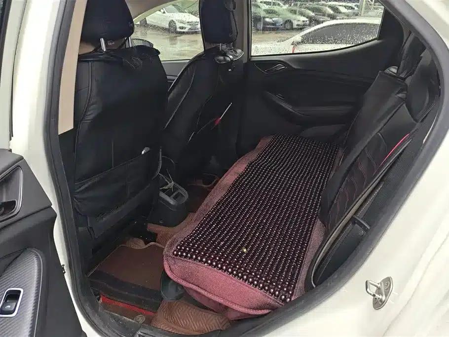 2016 Yuan 1.5L Automatic Deluxe Model — миниатюра 11