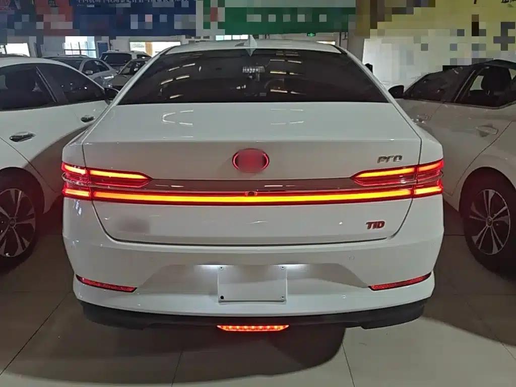 Qin Pro 2019 Super Edition 1.5TI Automatic Intelligent Connected Fashion Model (National V Emission Standard) — миниатюра 6