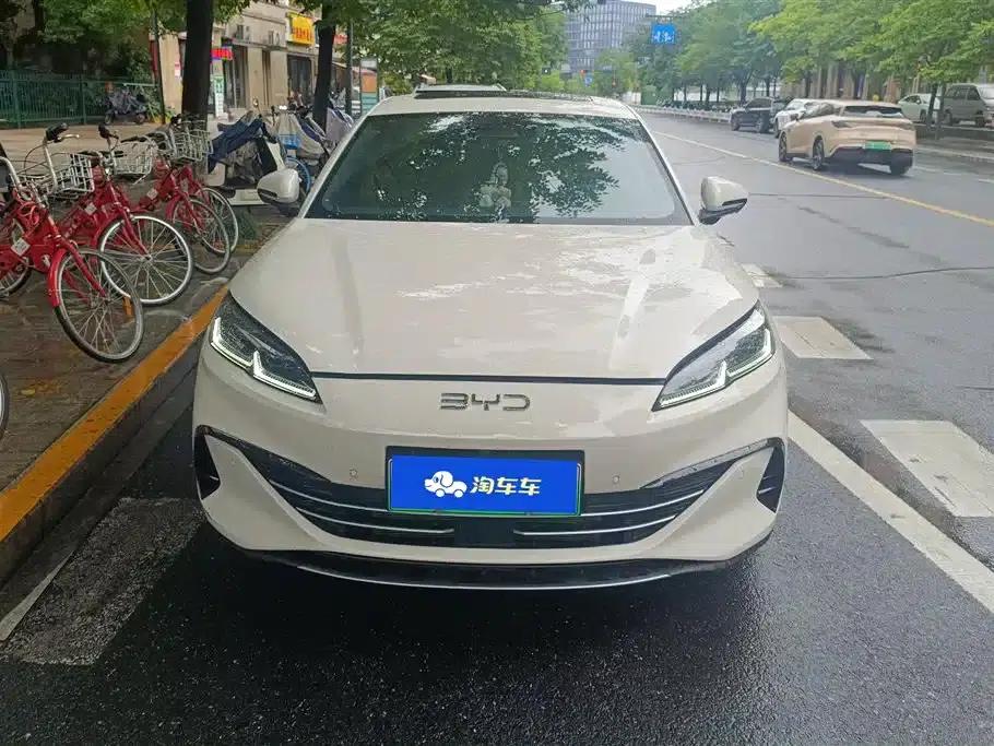 Seal 06 DM-i Touring Edition 2025 DM-i 150KM Premium Model — миниатюра 2