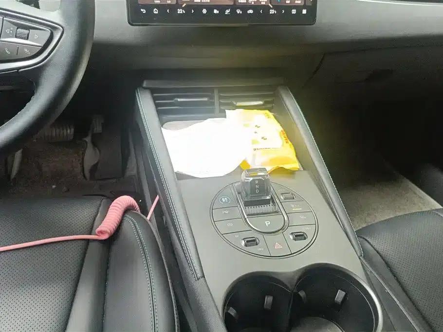 Seal 06 DM-i Touring Edition 2025 DM-i 150KM Premium Model — миниатюра 16