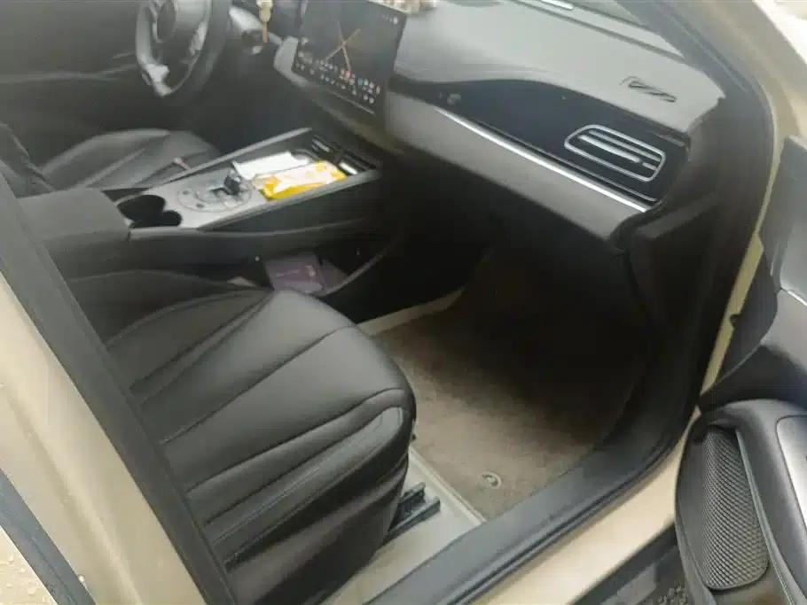 Seal 06 DM-i Touring Edition 2025 DM-i 150KM Premium Model — миниатюра 8