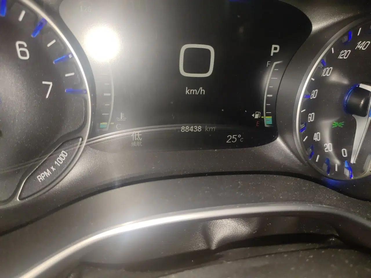 Chrysler Grand Voyager 2017 3.6L Premium Edition — миниатюра 12
