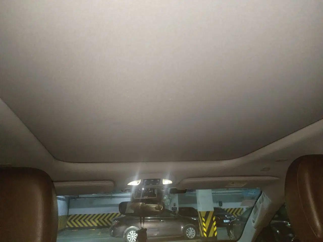 Chrysler Grand Voyager 2017 3.6L Premium Edition — миниатюра 18