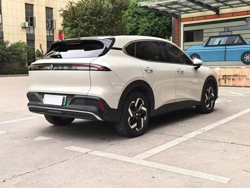 Baojun Yunhai 2024 600km Pure Electric Version — миниатюра 17