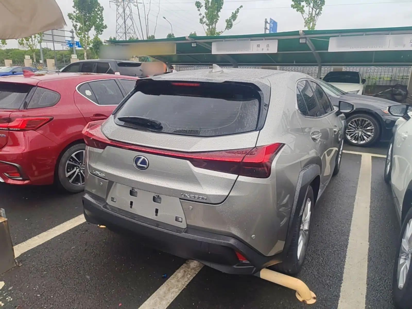Lexus UX 2020 260h Explore-Cool Edition — миниатюра 6