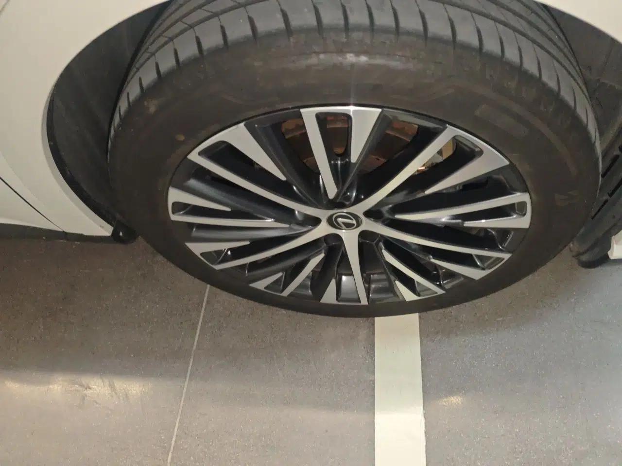 Lexus RX New Energy 2023 450h+ Four-Wheel Drive Enjoyment Edition — миниатюра 8