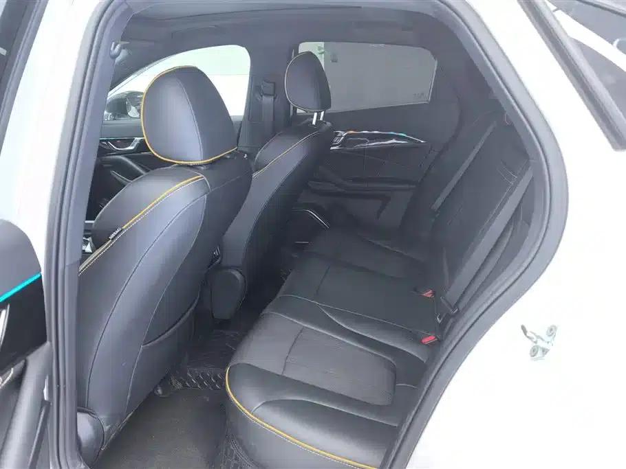 Bestune B70S 2022 1.5T Smart and Trendy Commander — миниатюра 11