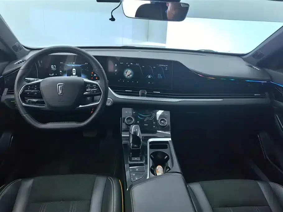 Bestune B70S 2022 1.5T Smart and Trendy Commander — миниатюра 12