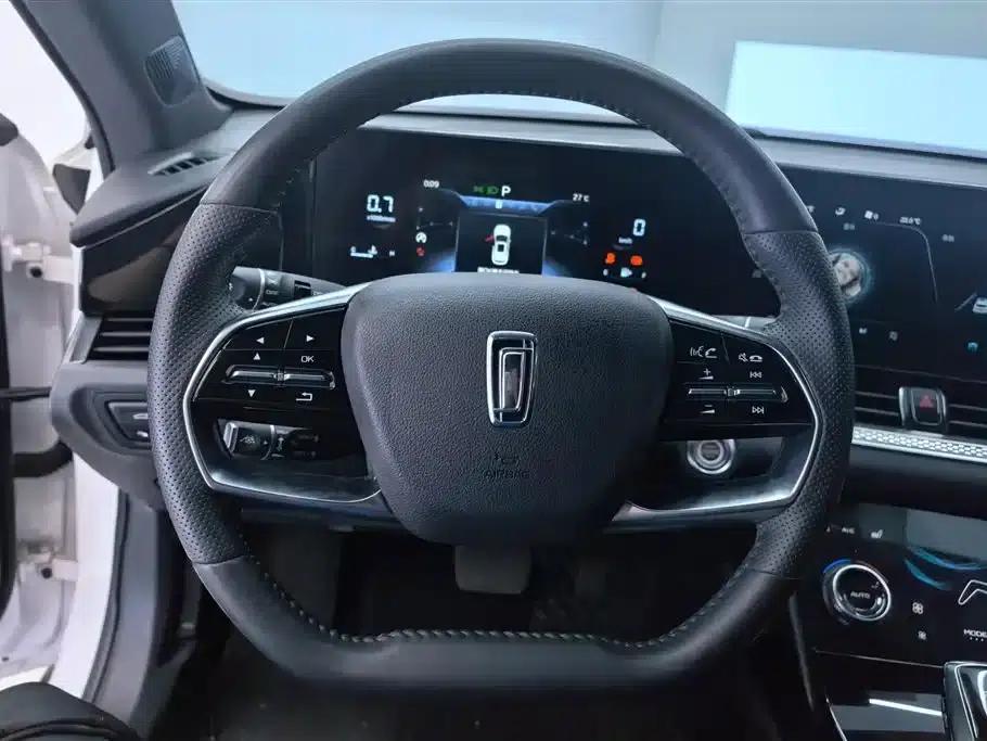 Bestune B70S 2022 1.5T Smart and Trendy Commander — миниатюра 15