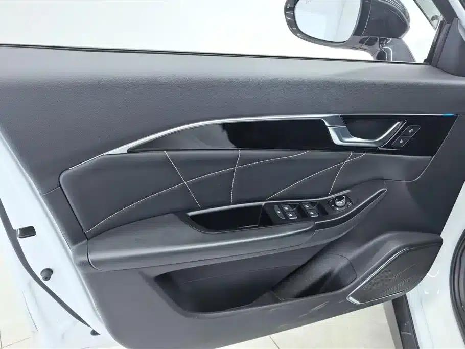 Bestune B70S 2022 1.5T Smart and Trendy Commander — миниатюра 7