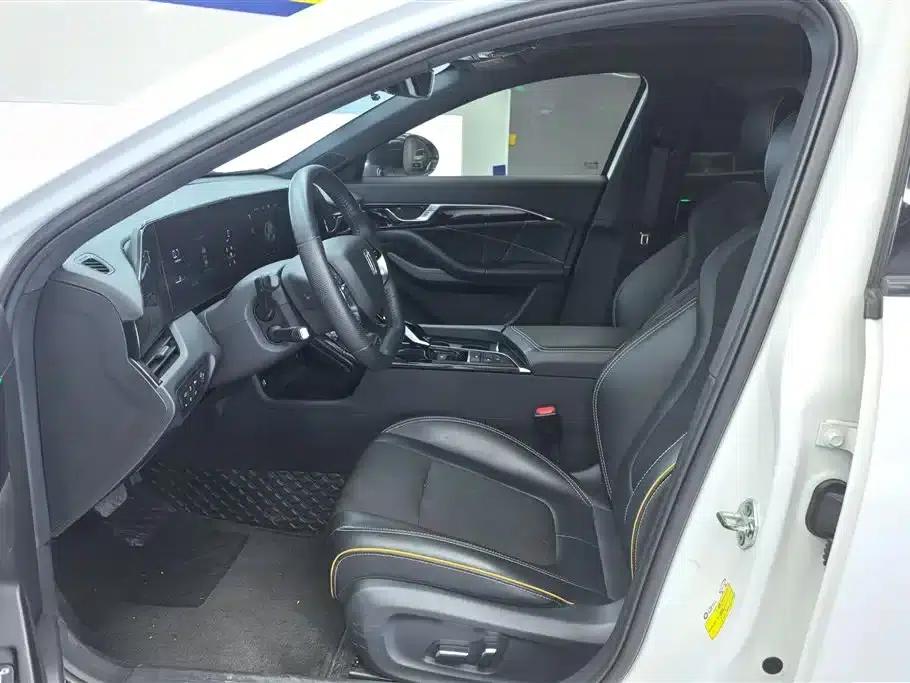 Bestune B70S 2022 1.5T Smart and Trendy Commander — миниатюра 9