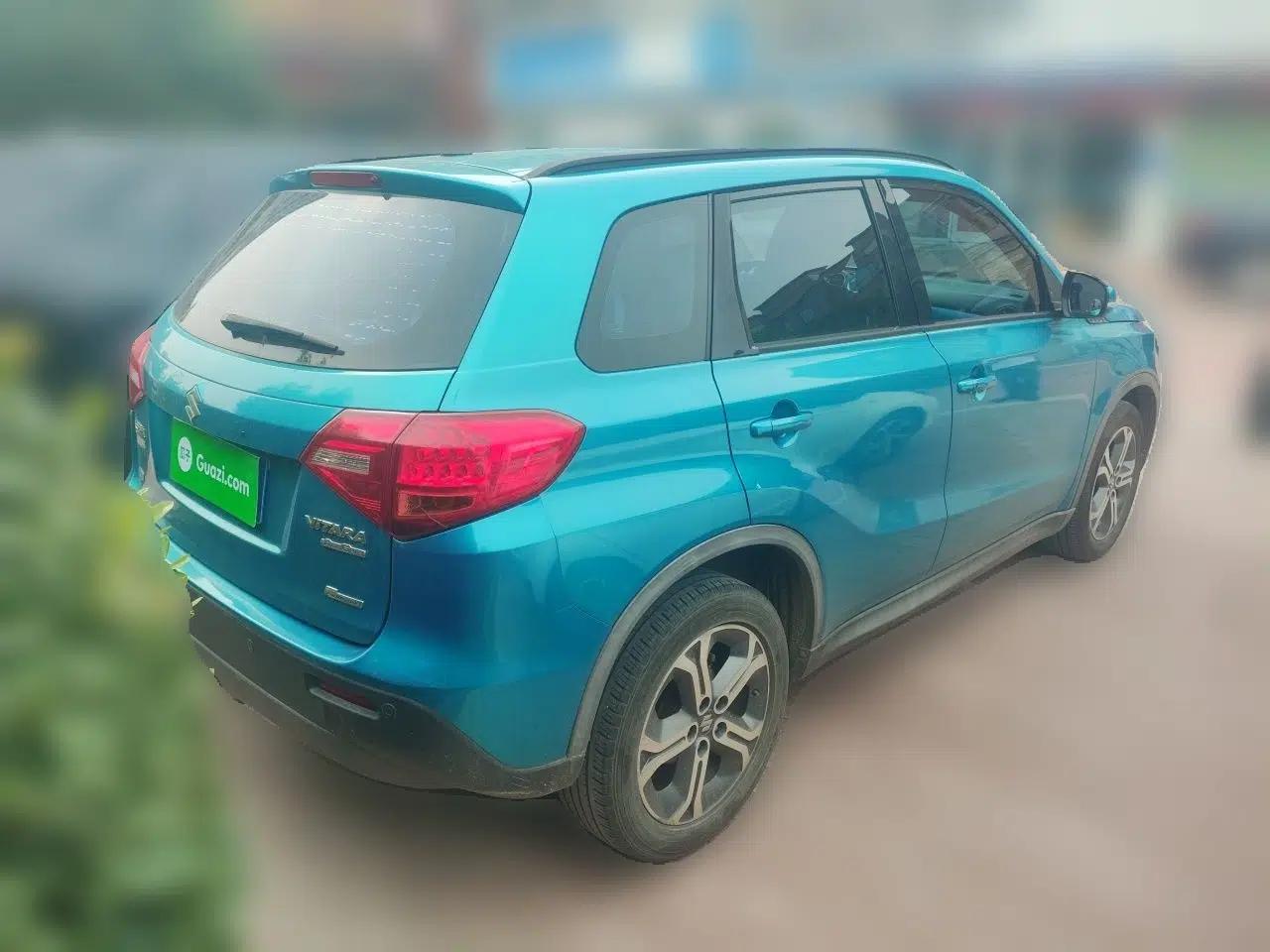 Suzuki Vitara 2016 1.4T Automatic All-Wheel-Drive Elite Model — миниатюра 6