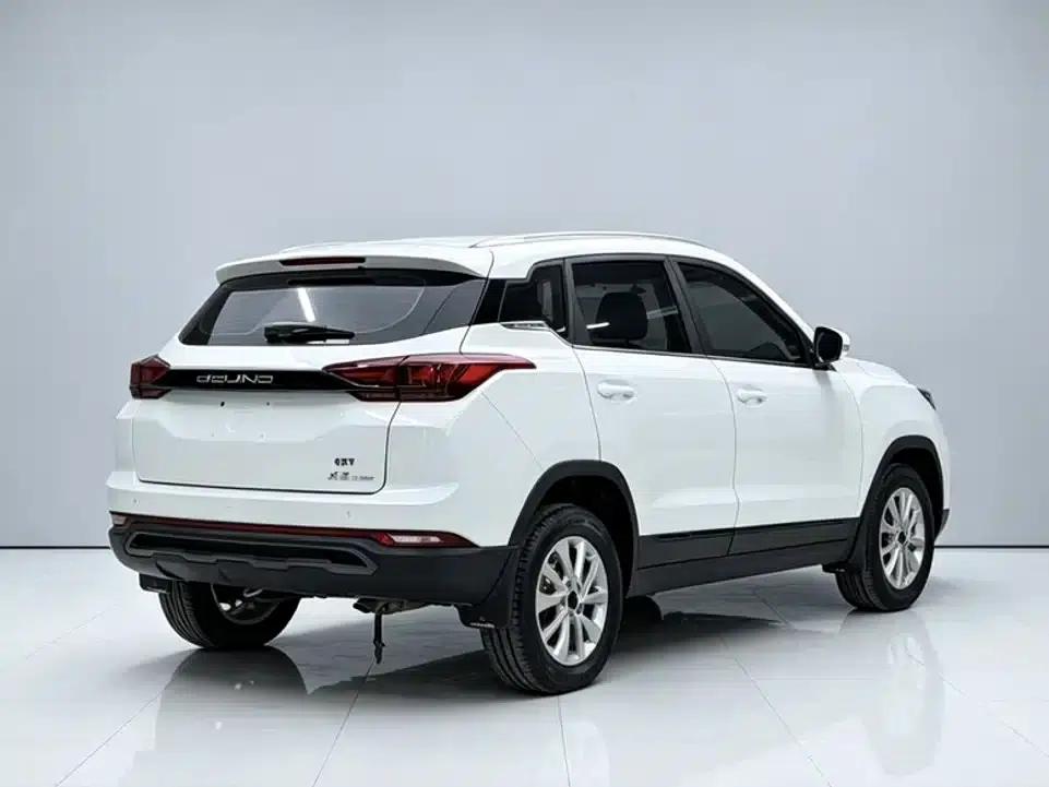 Beijing X3 2021 1.5T CVT Glory Edition — миниатюра 11