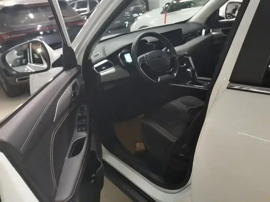 Beijing X3 2021 1.5T CVT Glory Edition — миниатюра 12