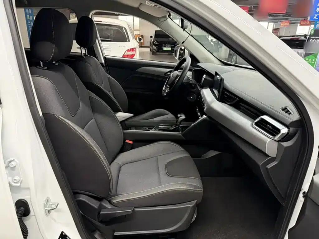 Beijing X3 2021 1.5T CVT Glory Edition — миниатюра 23
