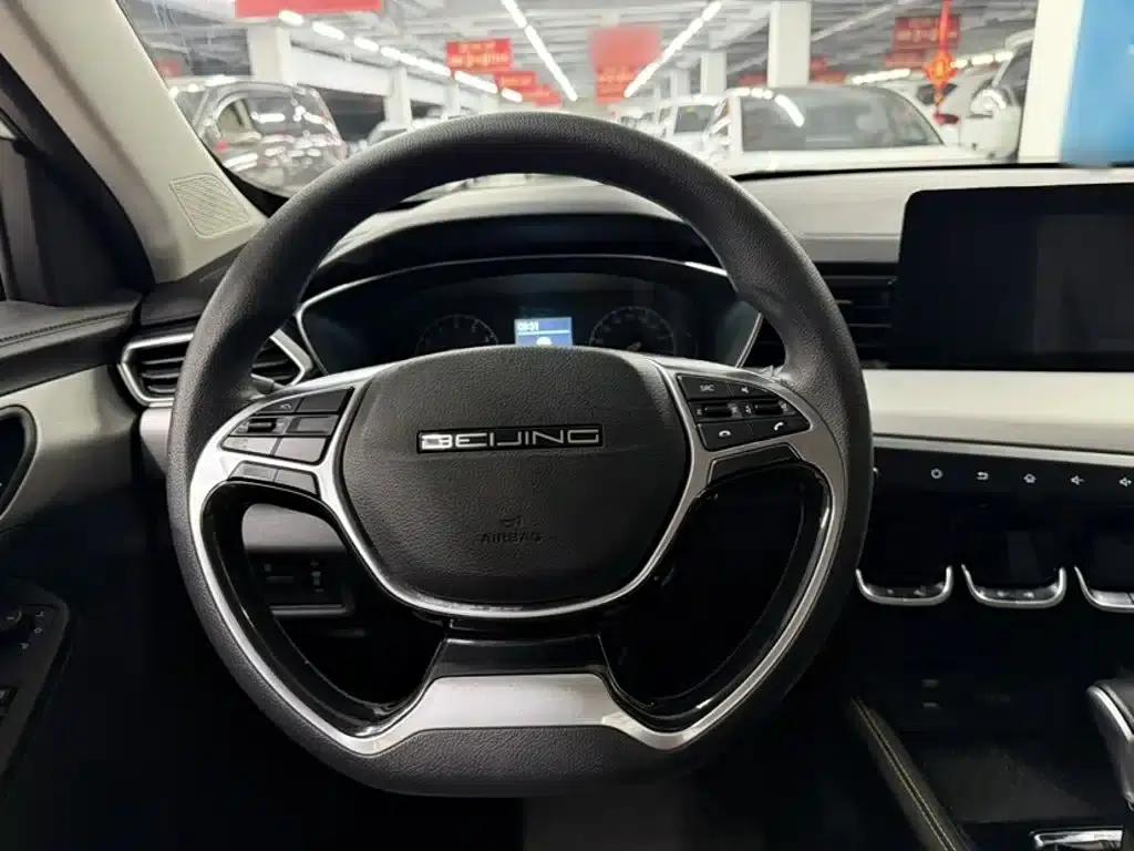Beijing X3 2021 1.5T CVT Glory Edition — миниатюра 5
