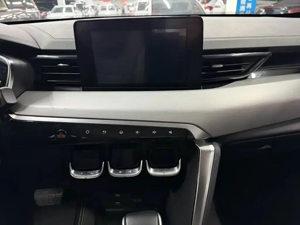 Beijing X3 2021 1.5T CVT Glory Edition — миниатюра 7