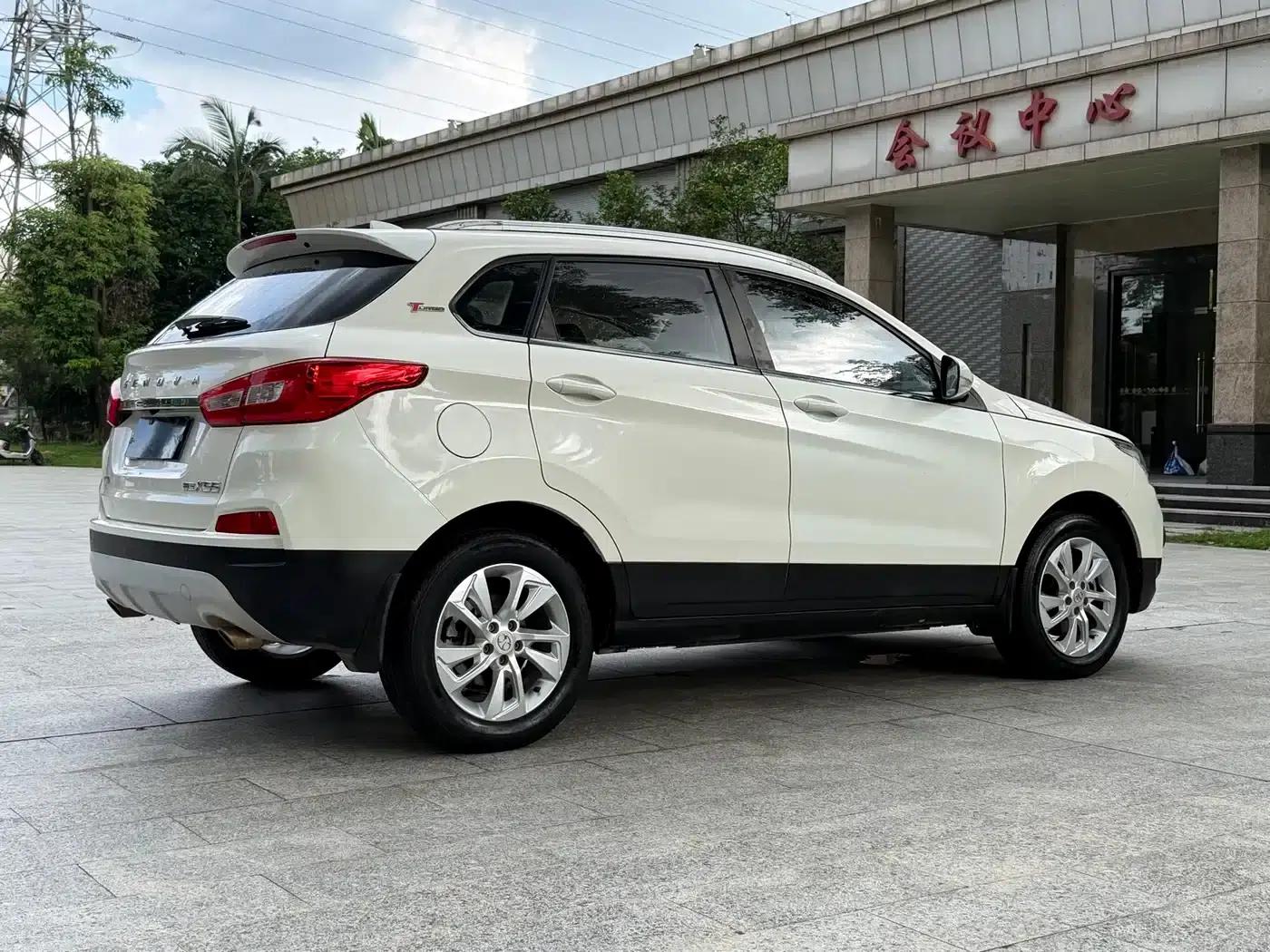 Senova X55 2016 1.5T CVT Comfort Edition — миниатюра 16