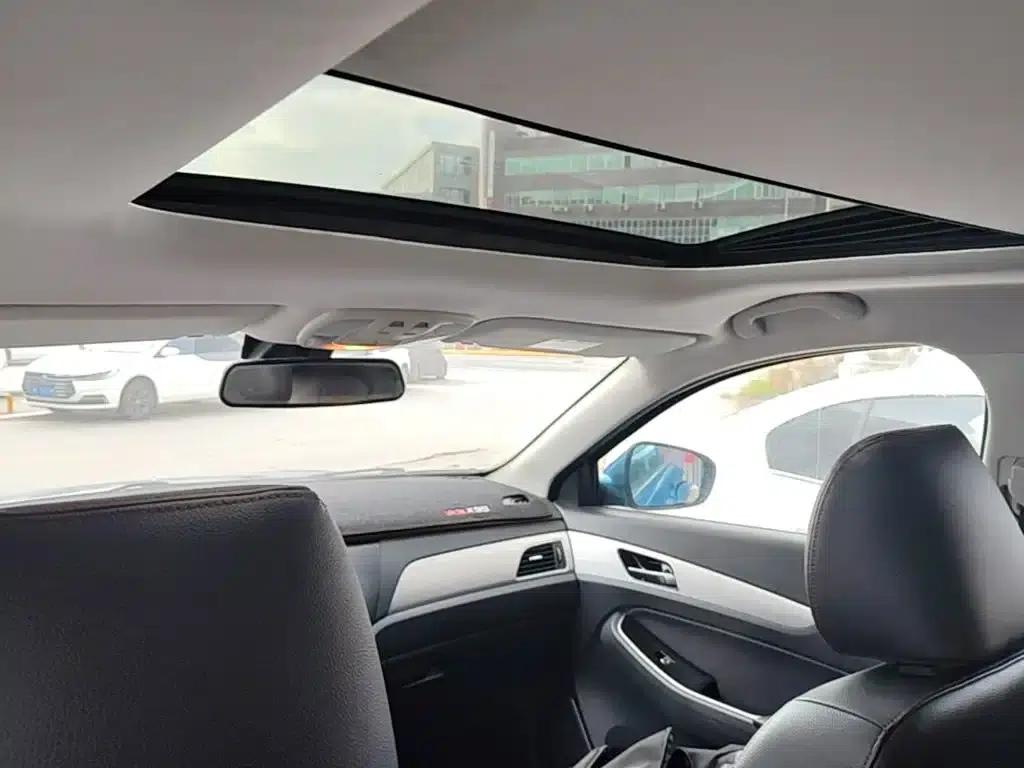 Senova X55 2016 1.5T CVT Elite Edition — миниатюра 18