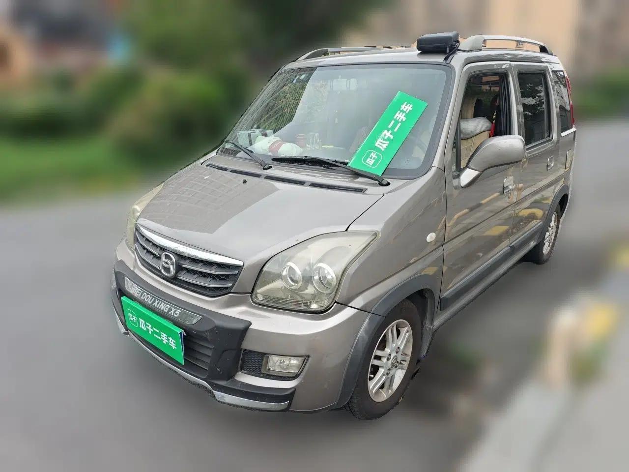 Suzuki Wagon R X5 2013 Luxury Edition 1.4L Standard Model — миниатюра 1