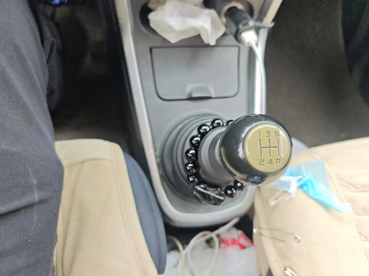 Suzuki Wagon R X5 2013 Luxury Edition 1.4L Standard Model — миниатюра 14