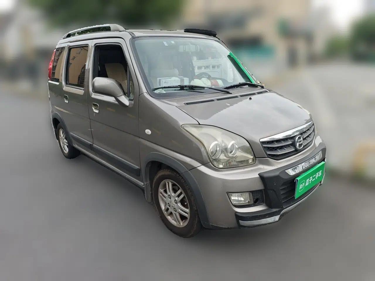 Suzuki Wagon R X5 2013 Luxury Edition 1.4L Standard Model — миниатюра 3