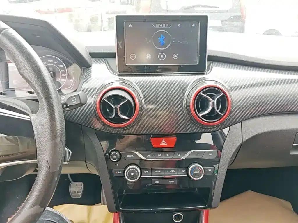2015 Senova X25 1.5L Manual Comfort Model — миниатюра 13