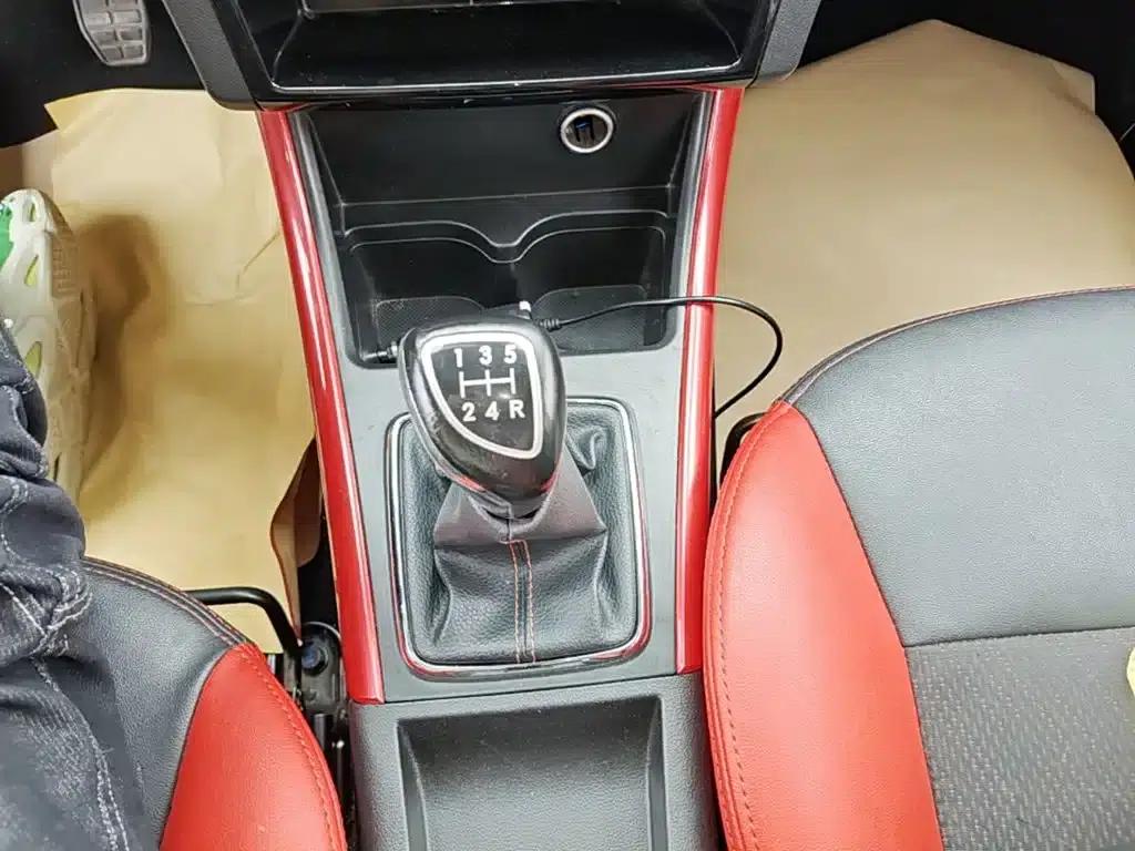 2015 Senova X25 1.5L Manual Comfort Model — миниатюра 14