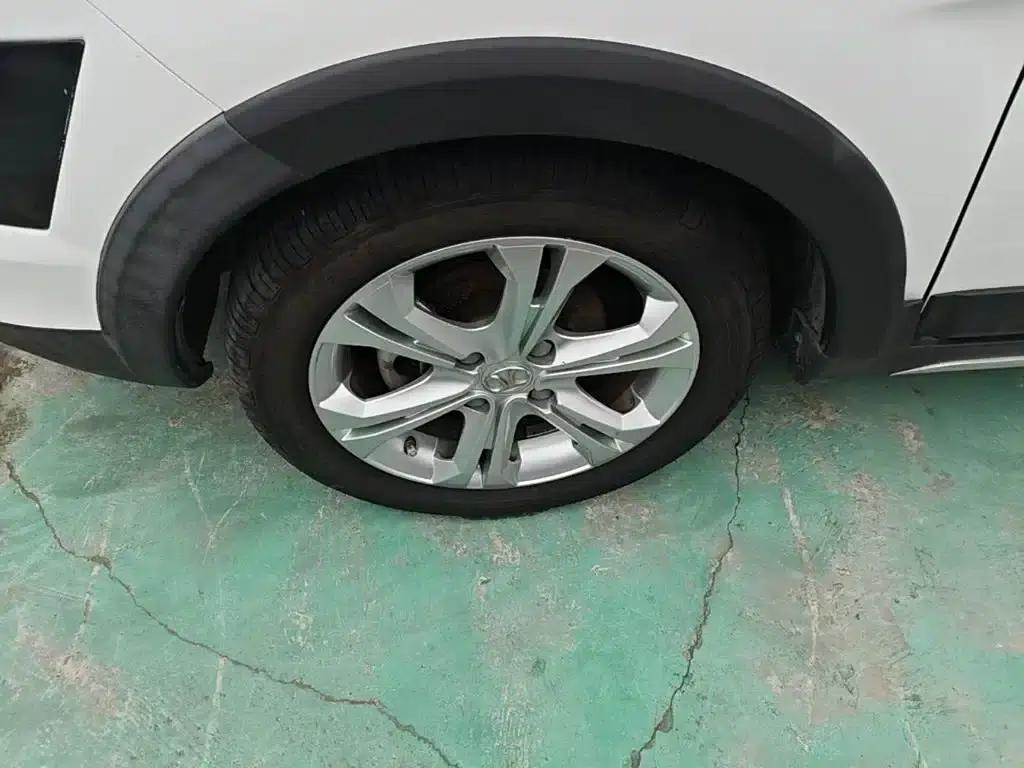 2015 Senova X25 1.5L Manual Comfort Model — миниатюра 23
