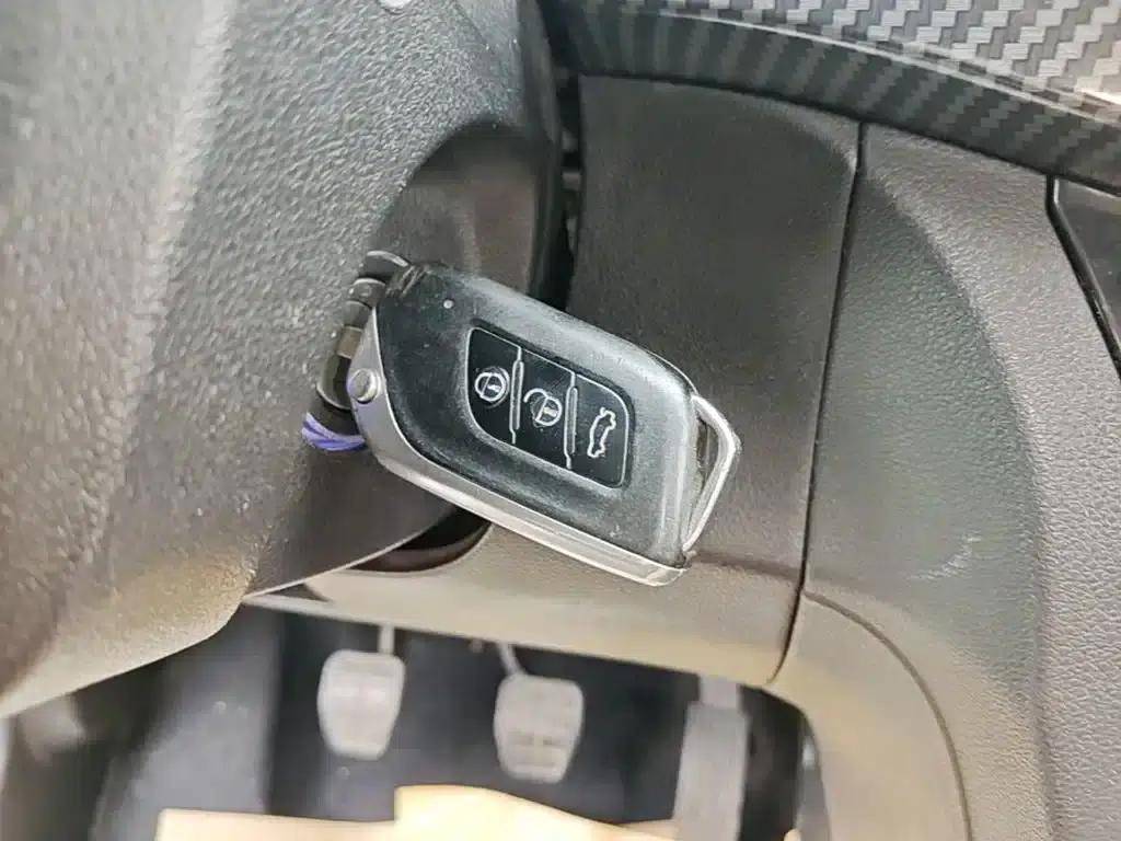 2015 Senova X25 1.5L Manual Comfort Model — миниатюра 9