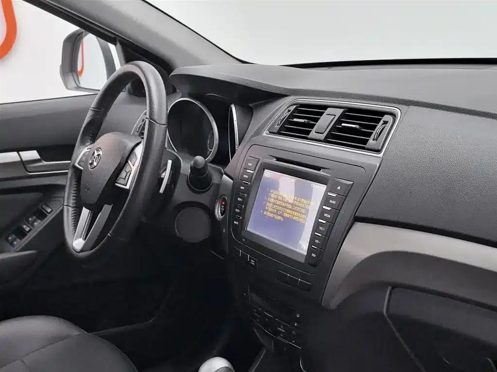 2015 Senova X65 2.0T Automatic Elite — миниатюра 22