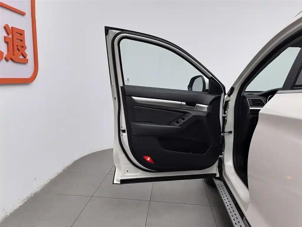 2015 Senova X65 2.0T Automatic Elite — миниатюра 8