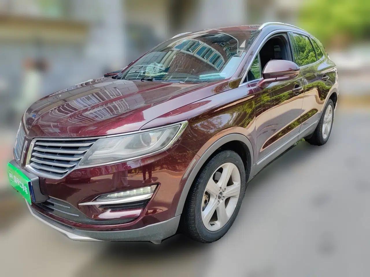 Lincoln MKC 2017 2.0T Two-Wheel Drive Deluxe Edition — миниатюра 1