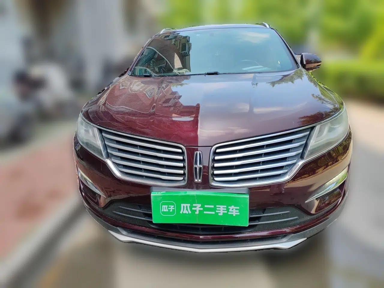 Lincoln MKC 2017 2.0T Two-Wheel Drive Deluxe Edition — миниатюра 2