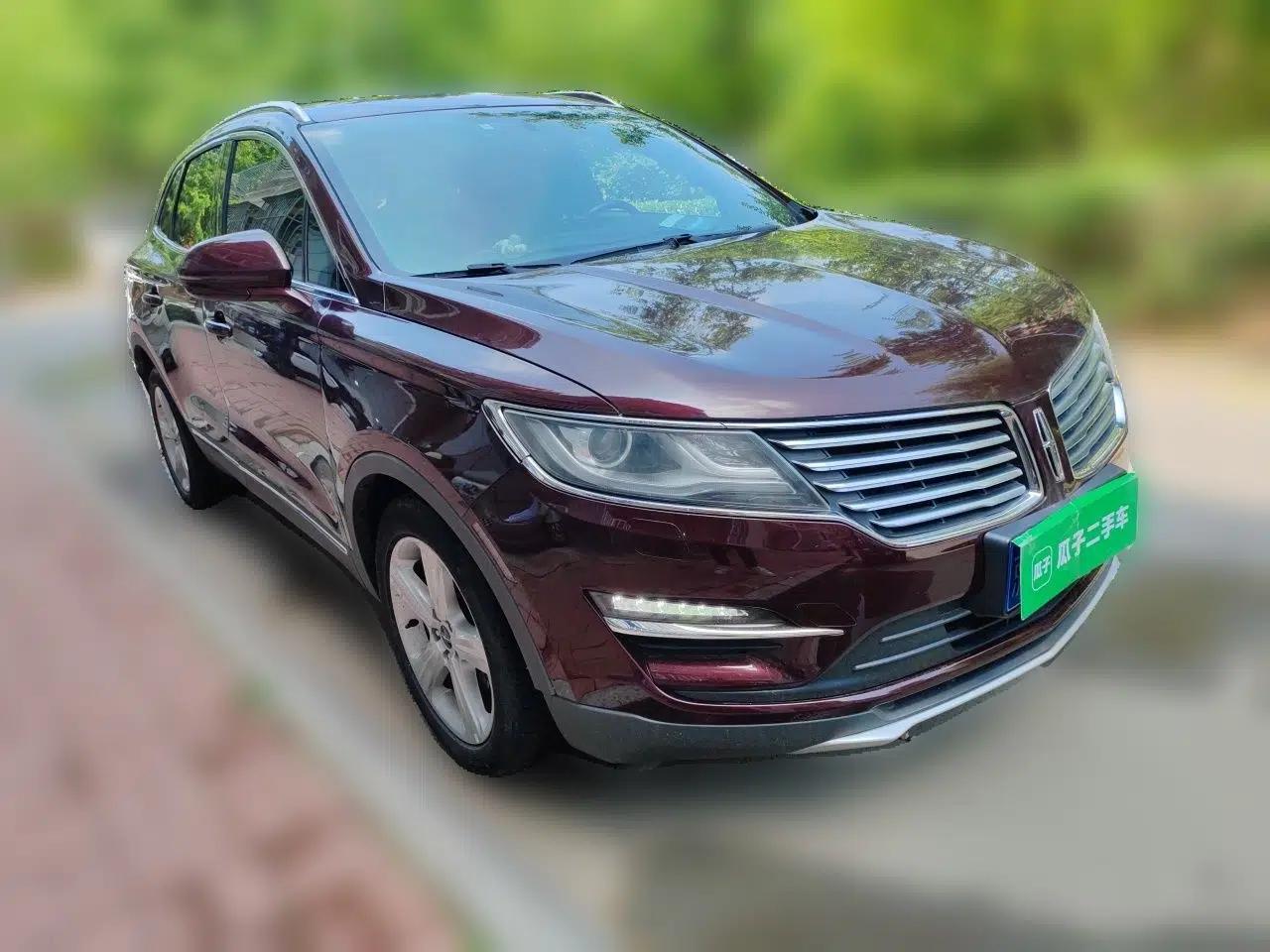 Lincoln MKC 2017 2.0T Two-Wheel Drive Deluxe Edition — миниатюра 3