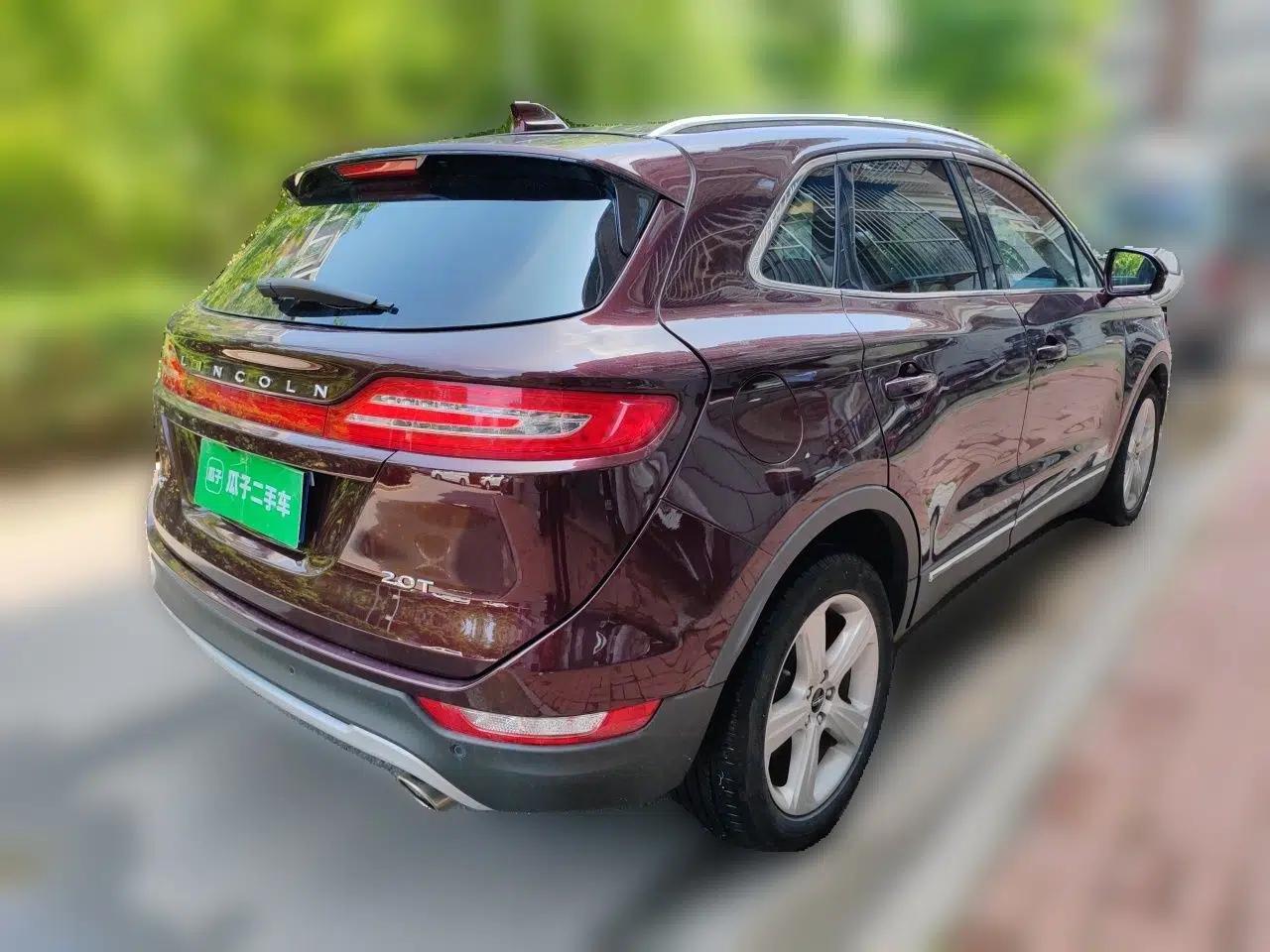 Lincoln MKC 2017 2.0T Two-Wheel Drive Deluxe Edition — миниатюра 6