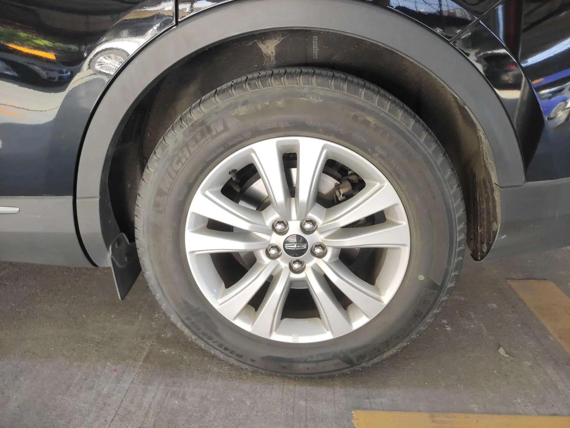 Lincoln MKX 2017 2.0T Two-Wheel Drive Deluxe Edition — миниатюра 14