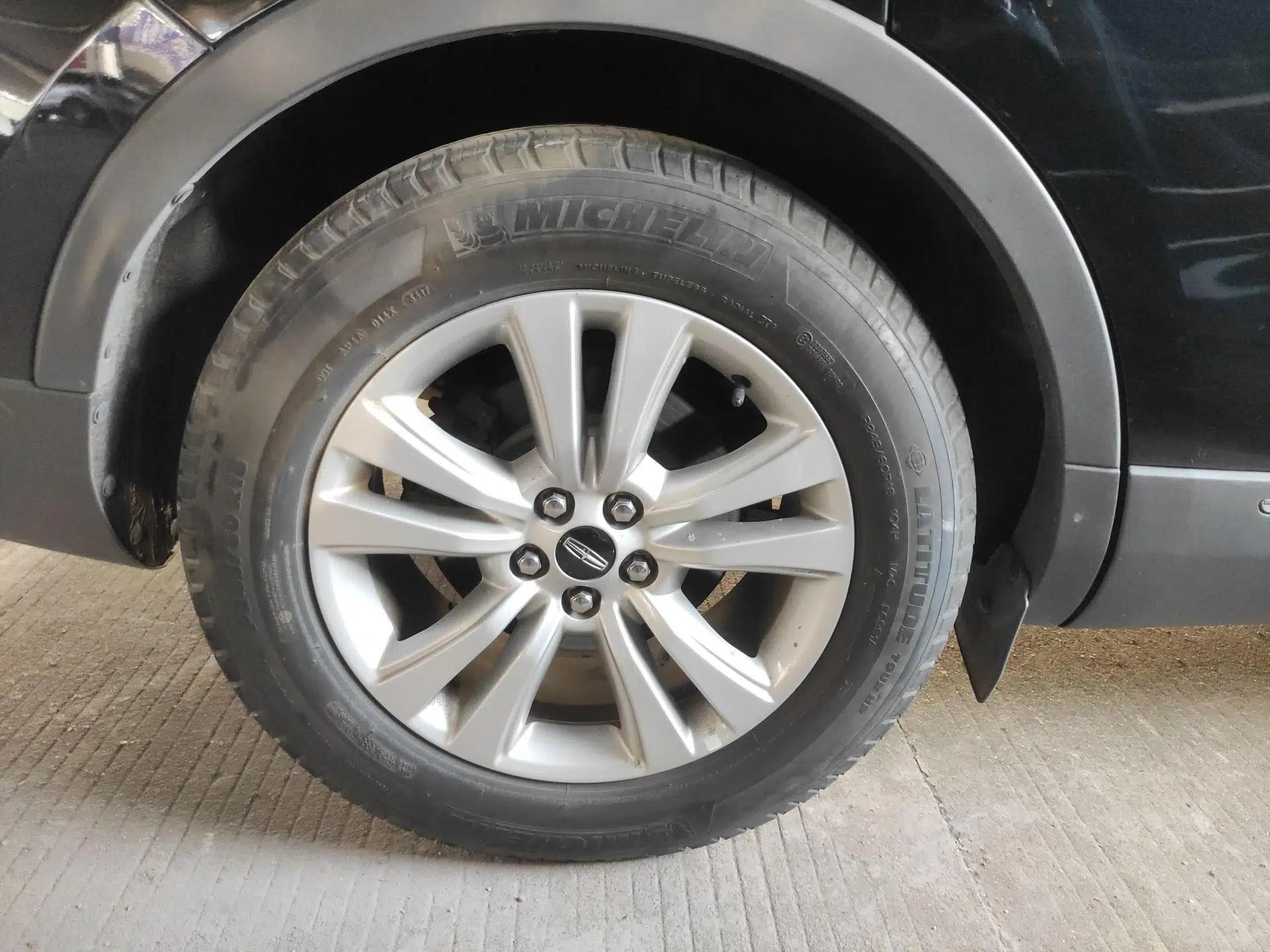 Lincoln MKX 2017 2.0T Two-Wheel Drive Deluxe Edition — миниатюра 16