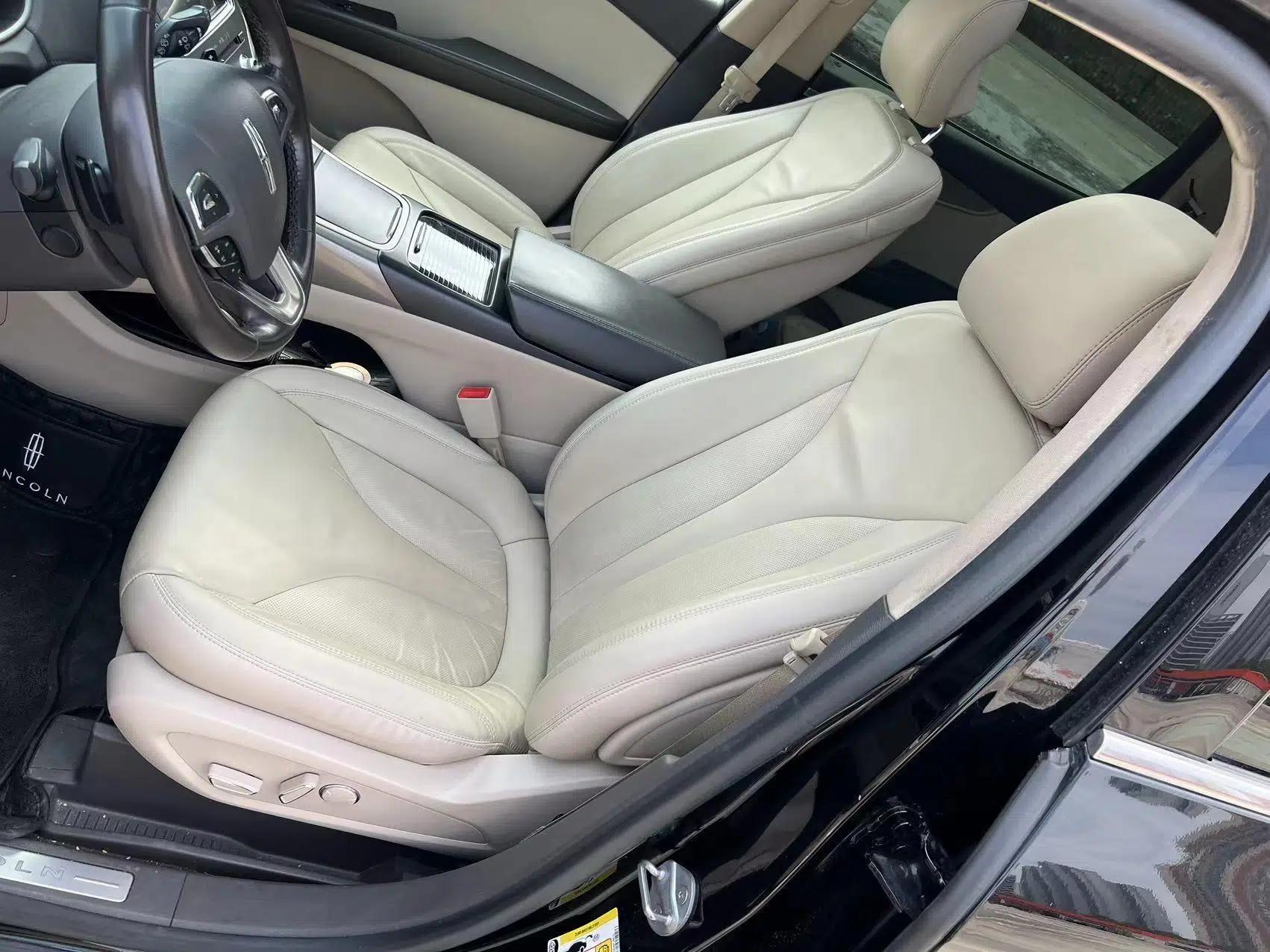 Lincoln MKX 2017 2.0T Two-Wheel Drive Deluxe Edition — миниатюра 23