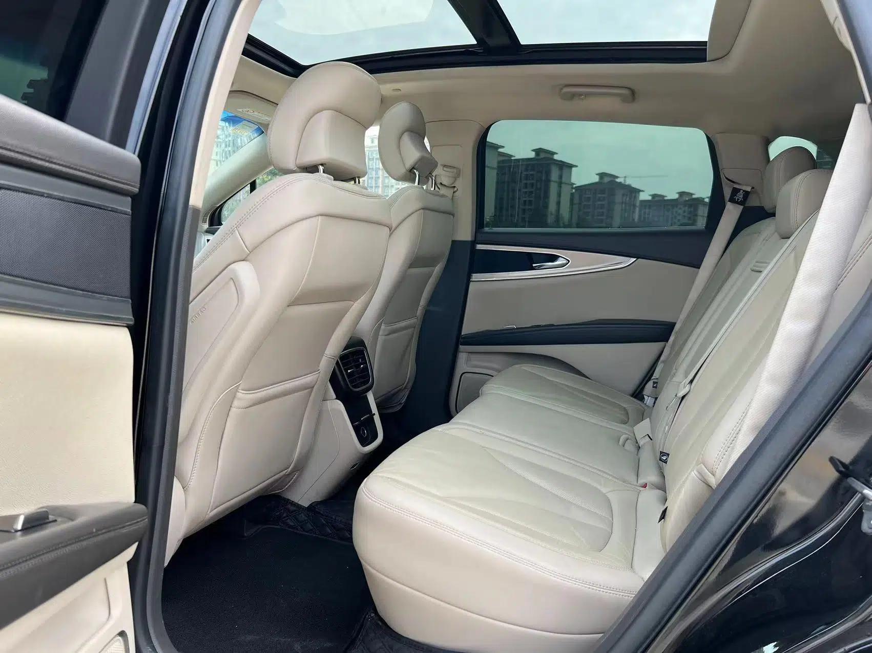 Lincoln MKX 2017 2.0T Two-Wheel Drive Deluxe Edition — миниатюра 30