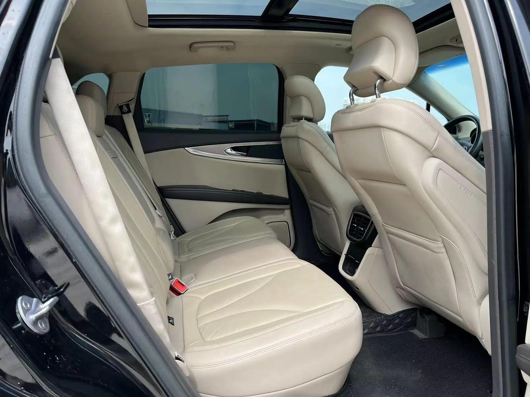Lincoln MKX 2017 2.0T Two-Wheel Drive Deluxe Edition — миниатюра 31
