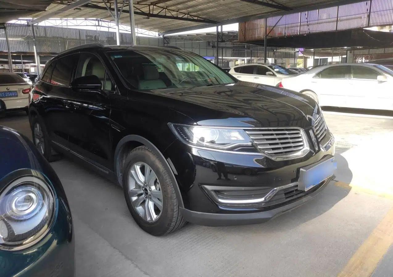Lincoln MKX 2017 2.0T Two-Wheel Drive Deluxe Edition — миниатюра 5
